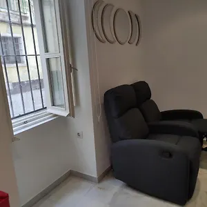 https://apartamento-cadiz-essence.hotelsincadiz.net
