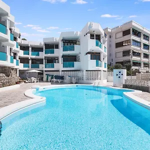 https://chic-cozy-quiet-apartment-near-the-beach.in-canary-islands.com
